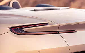   Aston Martin DB11 V8 Volante - 2018