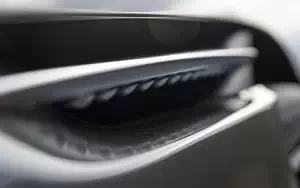   Aston Martin DB11 UK-spec - 2016
