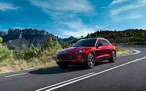   Aston Martin DBX - 2020