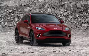   Aston Martin DBX - 2020