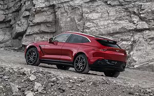   Aston Martin DBX - 2020