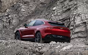   Aston Martin DBX - 2020