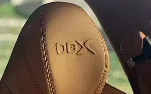   Aston Martin DBX - 2020