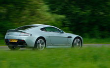   Aston Martin V12 Vantage Hardly Green - 2009