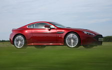   Aston Martin V12 Vantage Magma Red - 2009