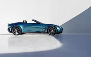   Aston Martin V12 Vantage Roadster - 2022