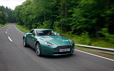   Aston Martin V8 Vantage Racing Green - 2008