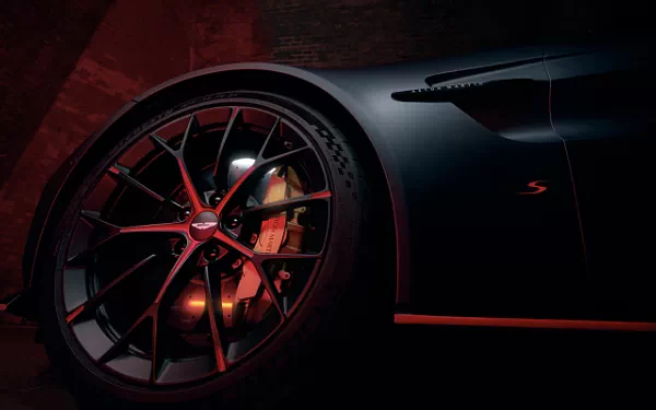 ���� ���������� Aston Martin Vantage S - 2025