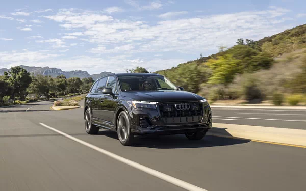 ���� ���������� Audi Q7 55 TFSI quattro (Tamarind Brown Metallic) US-spec - 2025
