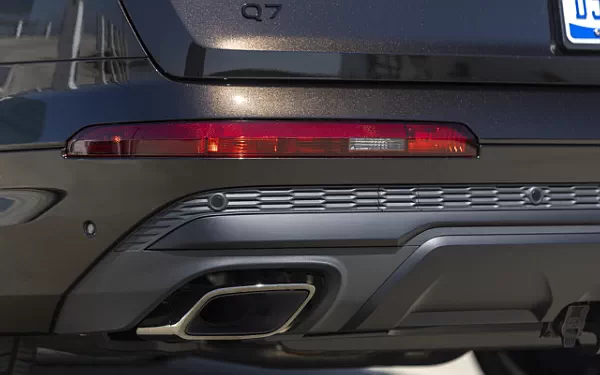 ���� ���������� Audi Q7 55 TFSI quattro (Tamarind Brown Metallic) US-spec - 2025