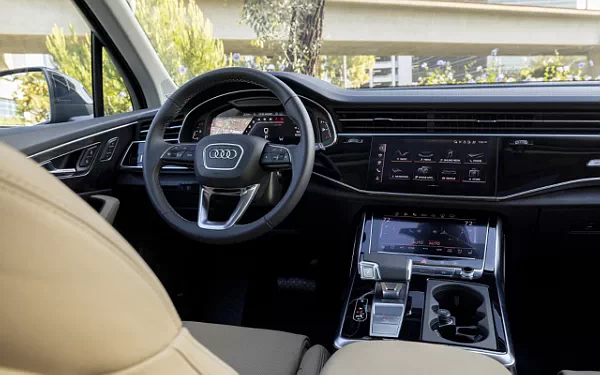���� ���������� Audi Q7 55 TFSI quattro (Tamarind Brown Metallic) US-spec - 2025
