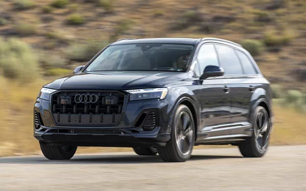 ���� ���������� Audi Q7 55 TFSI quattro (Waitomo Blue Metallic) US-spec - 2025
