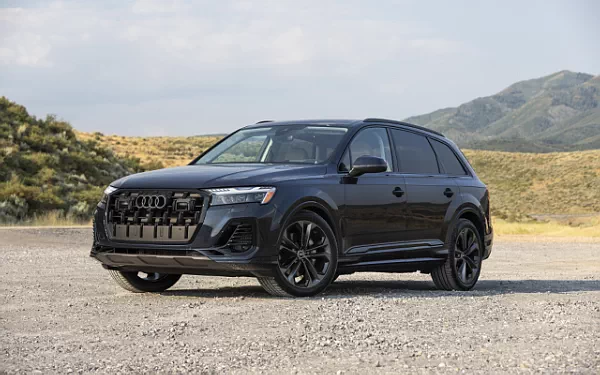 ���� ���������� Audi Q7 55 TFSI quattro (Waitomo Blue Metallic) US-spec - 2025