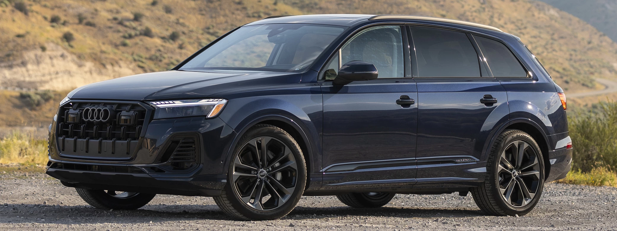 ���� ���������� Audi Q7 55 TFSI quattro (Waitomo Blue Metallic) US-spec - 2025 - Car wallpapers