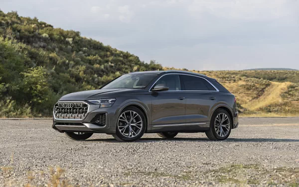 ���� ���������� Audi Q8 55 TFSI quattro (Samurai Grey Metallic) US-spec - 2025
