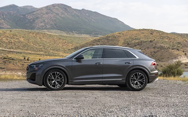 ���� ���������� Audi Q8 55 TFSI quattro (Samurai Grey Metallic) US-spec - 2025