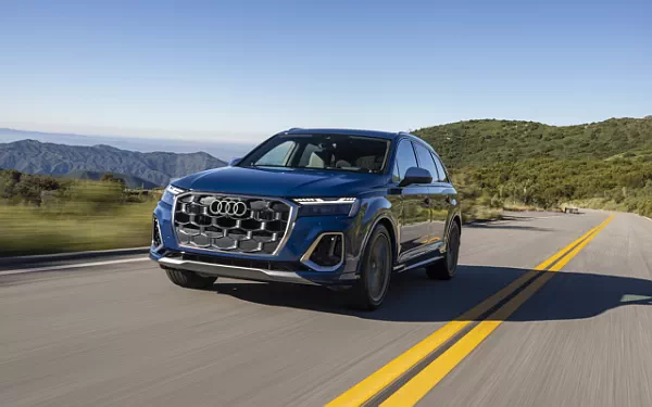 ���� ���������� Audi SQ7 TFSI (Ascari Blue Metallic) US-spec - 2025