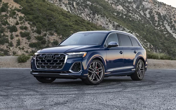 ���� ���������� Audi SQ7 TFSI (Ascari Blue Metallic) US-spec - 2025
