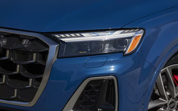 ���� ���������� Audi SQ7 TFSI (Ascari Blue Metallic) US-spec - 2025