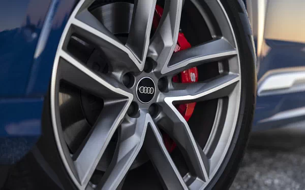 ���� ���������� Audi SQ7 TFSI (Ascari Blue Metallic) US-spec - 2025