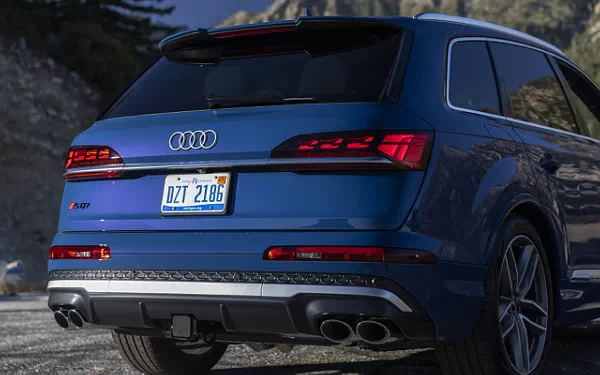 ���� ���������� Audi SQ7 TFSI (Ascari Blue Metallic) US-spec - 2025