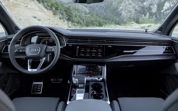 ���� ���������� Audi SQ7 TFSI (Ascari Blue Metallic) US-spec - 2025