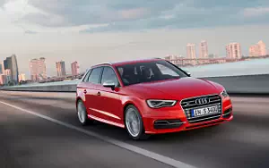  Audi S3 Sportback - 2013