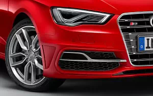   Audi S3 Sportback - 2013