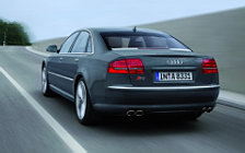   Audi S8 - 2007