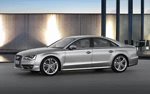   Audi S8 - 2011
