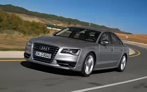   Audi S8 - 2011
