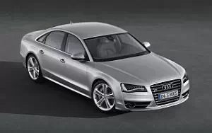   Audi S8 - 2011