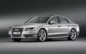   Audi S8 - 2011