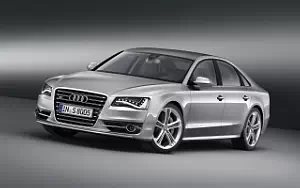  Audi S8 - 2011
