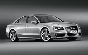  Audi S8 - 2011