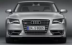   Audi S8 - 2011