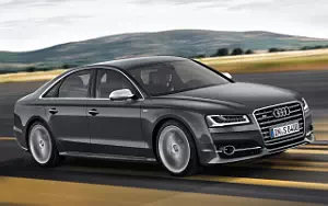   Audi S8 - 2013