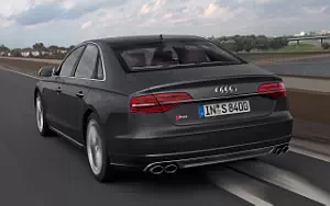   Audi S8 - 2013