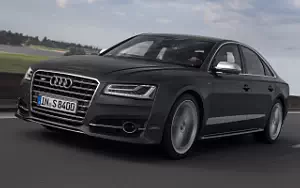   Audi S8 - 2013