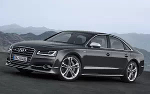   Audi S8 - 2013