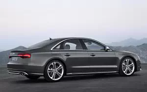   Audi S8 - 2013