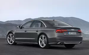   Audi S8 - 2013
