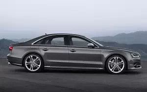   Audi S8 - 2013