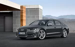   Audi S8 - 2013