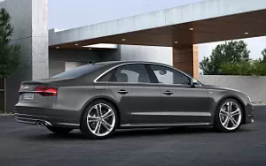   Audi S8 - 2013