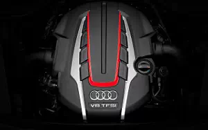   Audi S8 - 2013