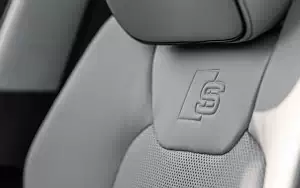   Audi S8 - 2019