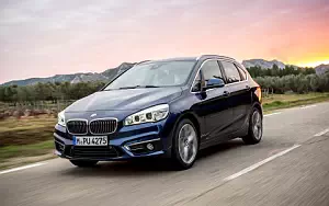   BMW 225i xDrive Active Tourer - 2014