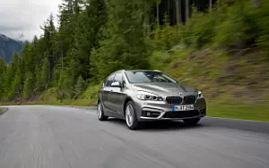   BMW 225i Active Tourer - 2014
