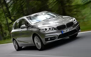   BMW 225i Active Tourer - 2014